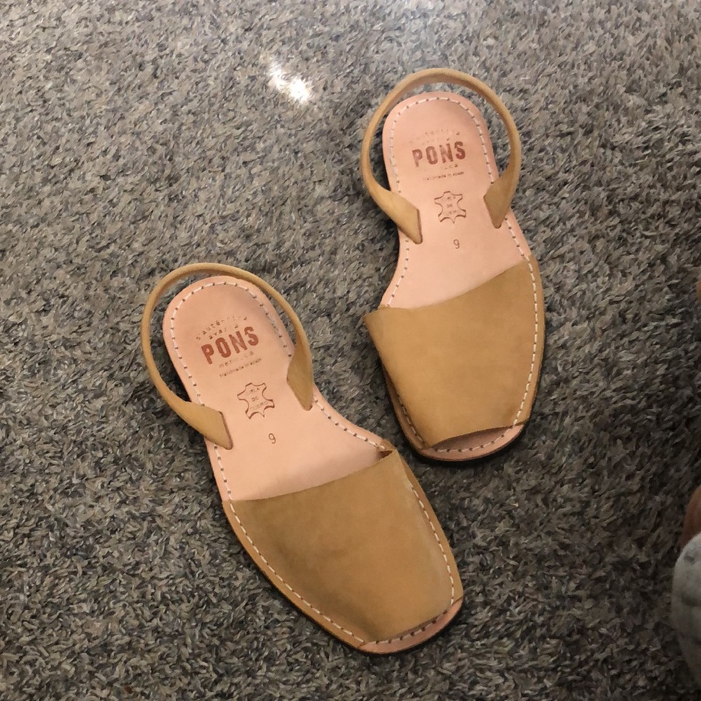 PONS Avarca Sandals